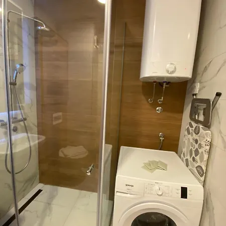 Pine アパート ズラティボール